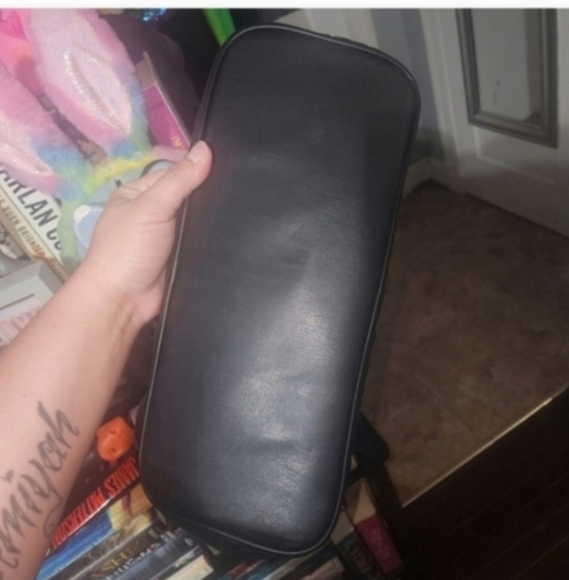 🍁🍂VERY RARE VINTAGE BETSEY JOHNSON SKULL SATCHEL - Picture 7 of 8